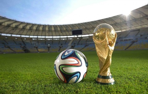 kaiyun-德布劳内二十赛季璀璨绽放，切尔西球迷沸腾致敬传奇！德布劳内二十赛季璀璨绽放，蓝军球迷沸腾致敬传奇！